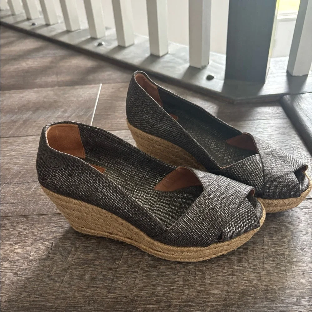 Tory wedges - Picture 2 of 2